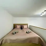 Ati's - Downtown 2 Bedroom Budapest