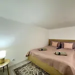 Ati's - Downtown 2 Bedroom Apartamento *