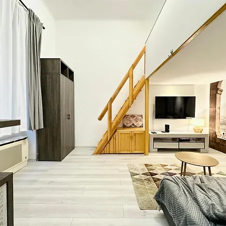 דירה Ati's - Downtown 2 Bedroom