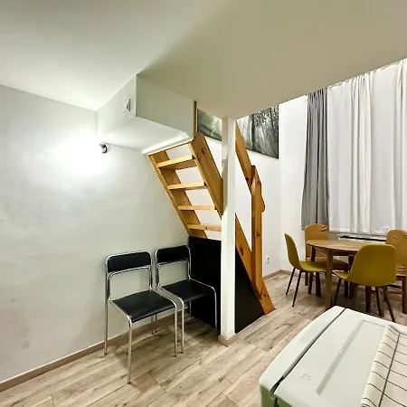 דירה Ati's - Downtown 2 Bedroom *