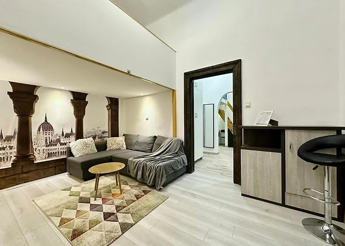 Ati's - Downtown 2 Bedroom